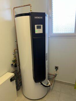 Installation d’un chauffe-eau thermodynamique Hitachi Yutempo 270 L à Montmartin sur Mer - Unité intérieure