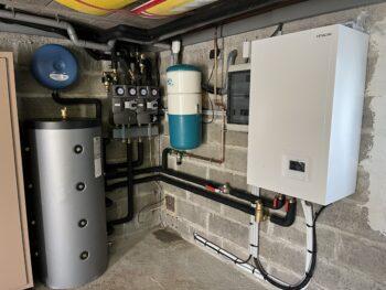 Pompe à chaleur Hitachi AirH2O installée à Montsurvent unité intérieure